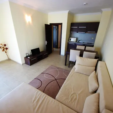 Apartment Menada *